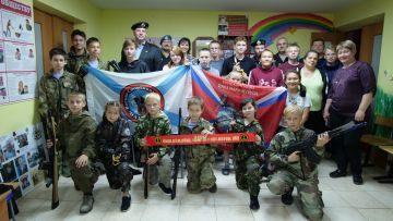 Ветераны морской пехоты подружились с ребятами Богоявленского детского дома