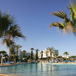 Победительницы конкурса «Худеем со СтарХитом» отдыхают на Кипре вместе с ICS Travel Group!