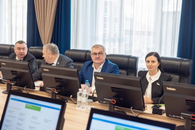 Депутаты «Единой России» в Нижневартовске подвели итоги полугодия: более 400 решенных проблем и 80 млн на проекты жителей