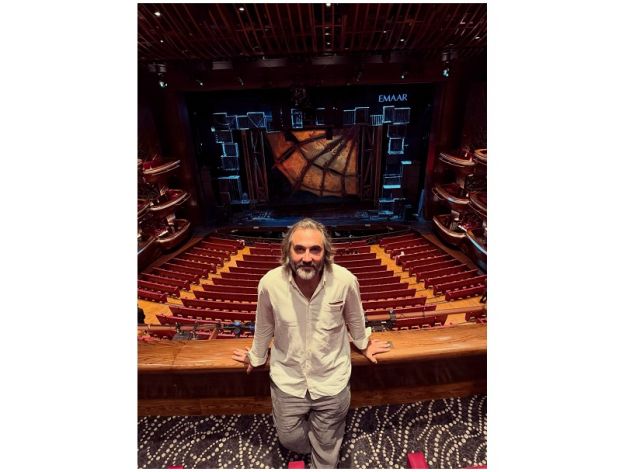 Мартын Мартан ака Мартаныч рассуждает: что лучше - писать песни в студии или ездить с концертами по стране