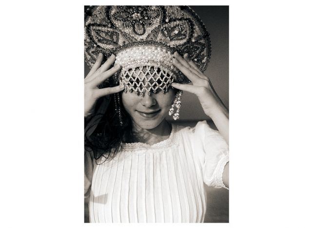 София Мартина объединяет детей мира русской новогодней песней «Здравствуй Дедушка Мороз»