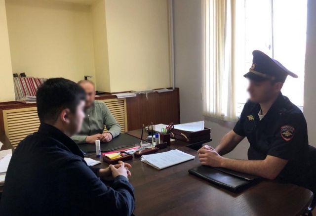 В Енотаевском районе проведена проверка о постановке на воинский учет бывших мигрантов