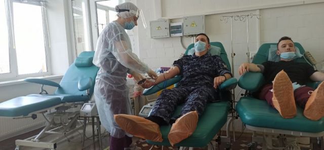 На Южном Урале росгвардейцы сдали кровь в преддверии Национального дня донора