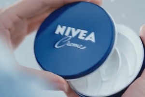 Первый локальный рекламный ролик для культового продукта Nivea Creme от DRAFTFCB ADV