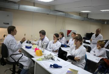 В АлтГУ открылась школа молодых цитогенетиков