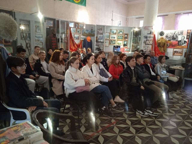 Сотрудники Росгвардии провели встречи с детьми в Челябинске и Бредах