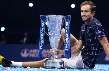 Лучший теннисист сезона в мире Даниил Медведев начинал заниматься спортом в бассейне «Чайка»