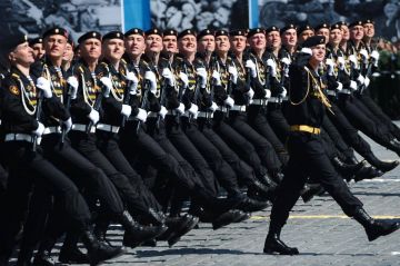 Кинокомпания «Союз Маринс Групп» поздравила с Днем морской пехоты России