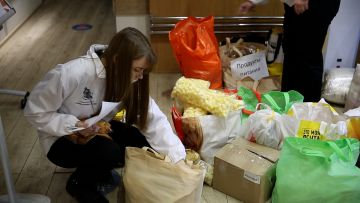 Сотрудники бизнес-центра «Нагатинский» помогли в в сборе гуманитарной помощи беженцам из Донбасса