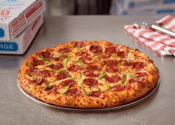 Большие пиццы по выгодной цене от Domino's Pizza в бизнес-центре «Нагатинский»