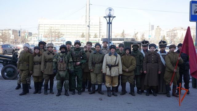 Подшефные Росгвардии кадеты приняли участие во встрече поезда "Сила в правде" на станции Челябинск