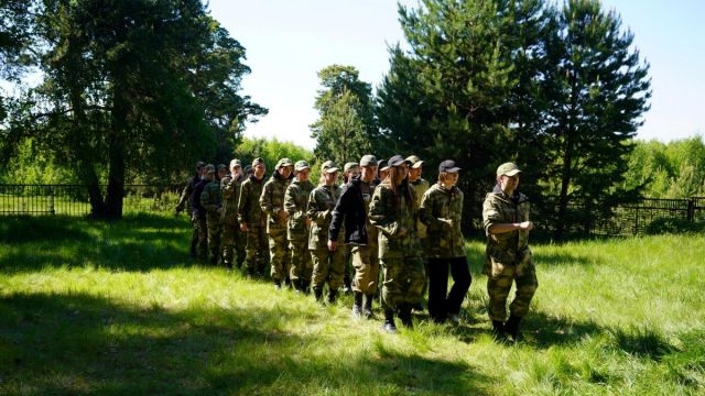 Бойцы ОМОН «Воин» провели военно-полевые сборы с подшефными курсантами в Челябинске