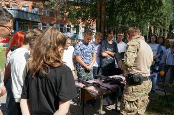 В Ивановской области росгвардейцы приняли участие в открытии смены «Страна Героев»