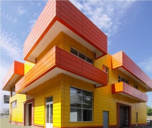 Главное в объектах коммерческой недвижимости - яркий фасад