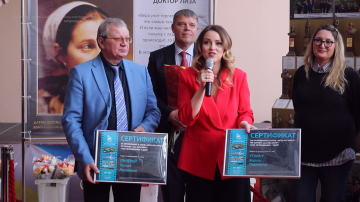 Представители кинокомпании «Союз Маринс групп» приняли участие в открытии памятника Доктору Лизе