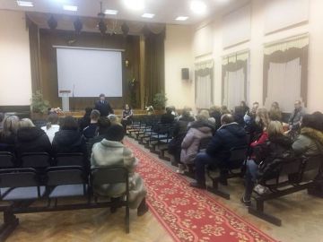 В школе Зеленограда состоялась лекция по профилактике правонарушений среди несовершеннолетних