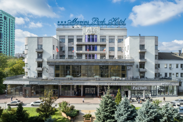 «Беременные встречи» в Marins Park Hotel Ростов