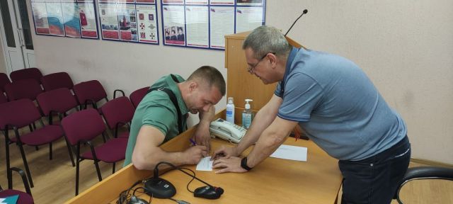 В Буденновском районе проведены проверки о постановке на воинский учет бывших мигрантов, получивших российское гражданство