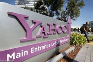 Yahoo! снизила выручку из-за падения рекламных продаж