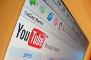 Реклама на Youtube стала причиной ссоры титанов IT-рынка