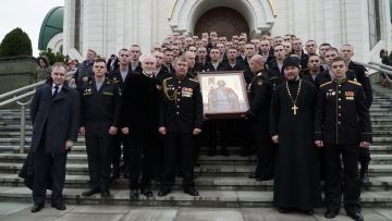 Патриарх Кирилл передал Балтийскому флоту икону Александра Невского