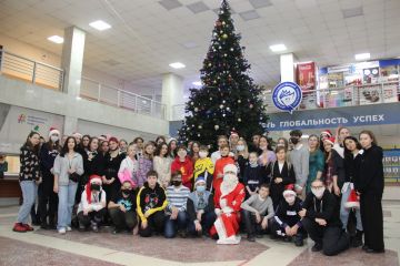 АлтГУ организовал для барнаульских школьников «Новогоднюю коллаборацию»