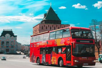 «Маринс Парк Отель Нижний Новгород» дарит скидку 10% на экскурсии на двухэтажных автобусах