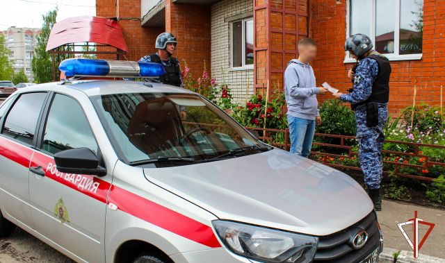 В Йошкар-Оле росгвардейцы задержали гражданина, подозреваемого в незаконном обороте наркотиков