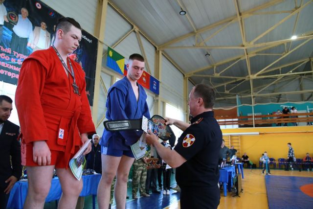 Организованные семьей росгвардейца всероссийские соревнования по самбо состоялись в Челябинской области
