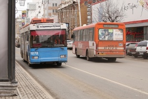 В Саратове СГЭТ оштрафовали за рекламу на трамваях и троллейбусах