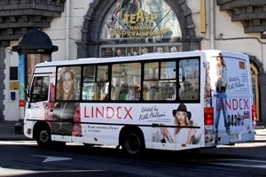 Кейт Хадсон катается на Питерских автобусах