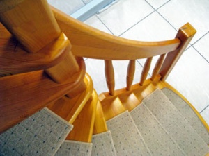 Деревянные лестницы от «Лигнариус»