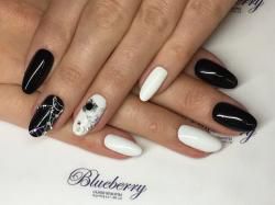 Дизайн ногтей на Хэллоуин от салона красоты Blueberry