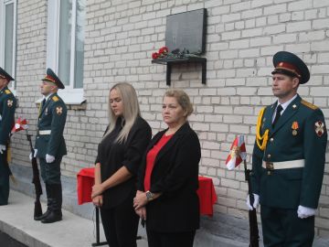 Память военнослужащего Росгвардии увековечили в Томской области