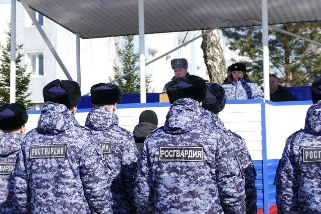 Молодые сотрудники Росгвардии в Томске торжественно присягнули на верность Отечеству
