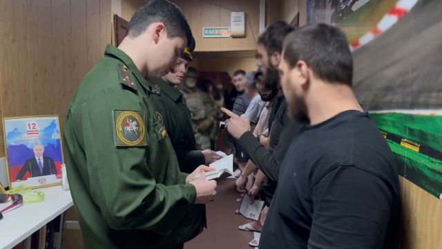 В Краснодарском крае продолжаются проверочные мероприятия по выявлению не вставших на воинский учет граждан, вступивших в российское гражданство