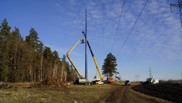 Энергетики МРСК Центра устанавливают в районах Липецкой области инновационные опоры