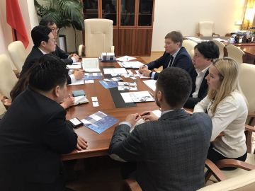 Вадим Хромов провел встречу с делегацией провинции Кенгидо (Республика Корея)