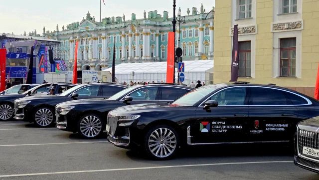 Премиальный бренд HONGQI выступил официальным автомобильным партнером Форума объединенных культур в Санкт-Петербурге