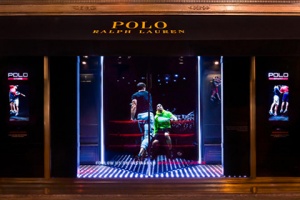 Ralph Lauren украсил свой бутик голограммами боксеров