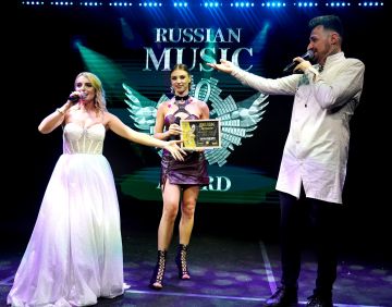 Победительницей первого всероссийского вокального конкурса Russian Music Award стала певица из Воронежа Оксана Войтович