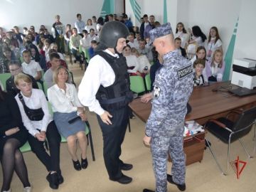 Росгвардейцы в Томской области приняли участие в мероприятиях, посвященных Дню солидарности в борьбе с терроризмом