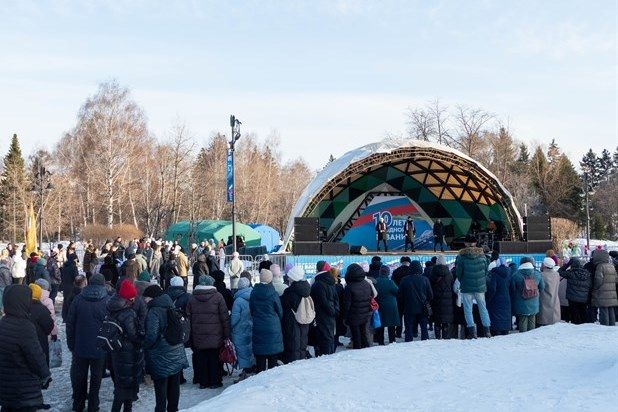 Росгвардия в Томске обеспечила безопасность проведения митинг-концерта в День воссоединения Крыма с Россией