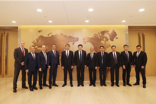 Генеральный директор ПАО «Россети» Андрей Рюмин встретился с новым главой ГЭК Китая