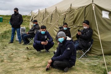 Безработные мигранты попали в обсерваторы на границе России с Казахстаном