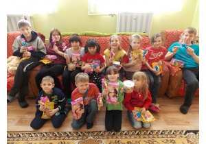 Группа Компаний «Сладкая сказка» подарила праздник 8 марта воспитанникам детских домов Подмосковья
