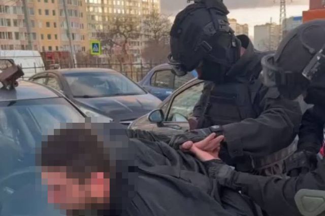 Сотрудники СОБР Росгвардии в Томске задержали двух подозреваемых в разбойном нападении