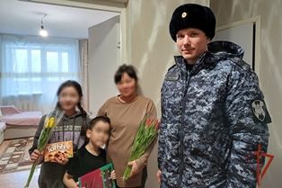 Томские росгвардейцы навестили семьи коллег, находящихся в служебной командировке
