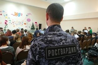 Томские школьники узнали о порядке поступления в образовательные организации Росгвардии