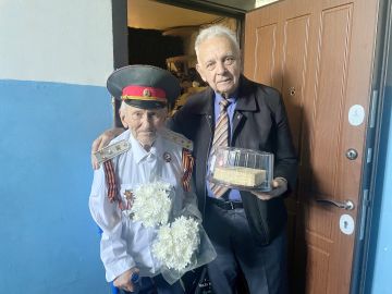Сотрудники отеля Yalta Intourist встретились с ветеранами Великой Отечественной войны Ялтинского округа